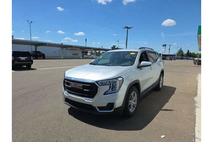 $20900 : GMC Terrain 2022 SLE 4dr SUV image 3