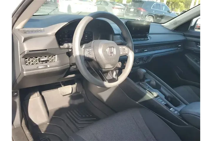 $22990 : Honda Accord 2024 EX 4dr Sed image 9