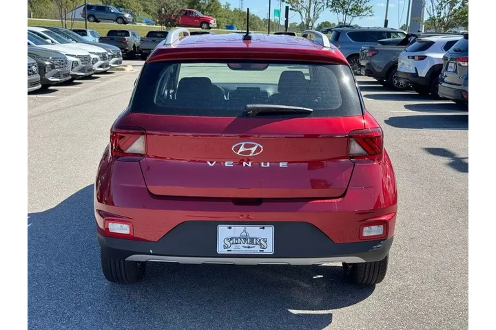 $24800 : Hyundai VENUE 2026 SEL 4dr C image 9