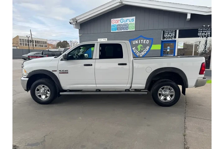 2015 RAM 2500 Tradesman Crew image 8