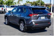 $26695 : Toyota RAV4 2022 XLE 4dr SUV thumbnail
