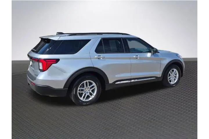 $35888 : Ford Explorer 2025 Active 4d image 2
