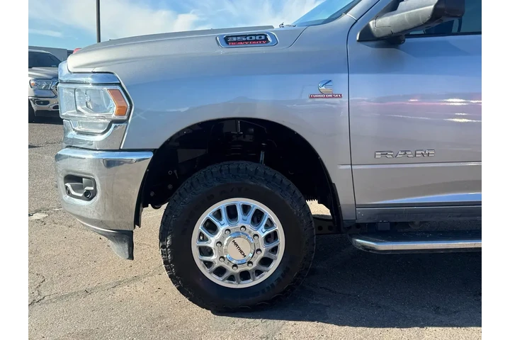 $35909 : Ram 3500 2021 4x4 Big Horn 4 image 10