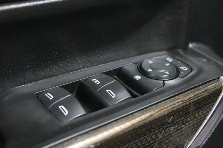 $39981 : Chevrolet Silverado 2500HD 2 image 4