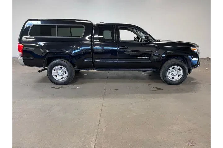 $22574 : Toyota Tacoma 2016 image 2