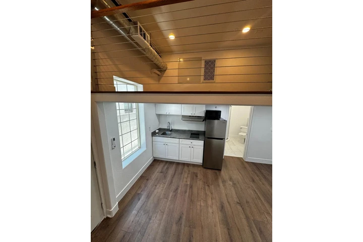 $1900 : Renta Studio (Santa Ana) image 6