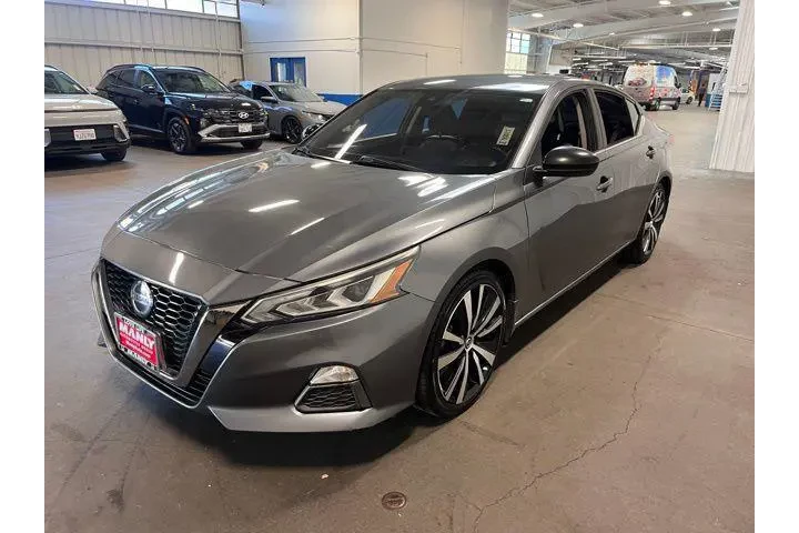 $18991 : Nissan Altima 2020 2.5 SR 4d image 7