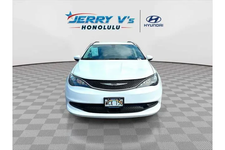 $23995 : Chrysler Voyager 2021 LXi 4d image 3