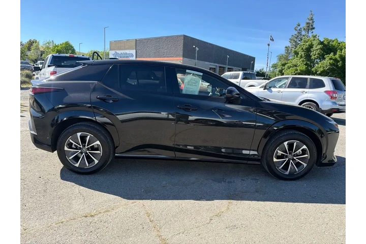 $30500 : Lexus RZ 300e 2024 Premium 4 image 6