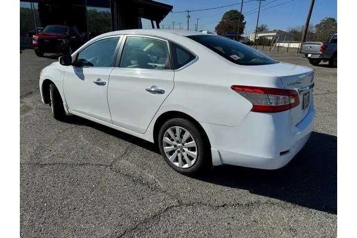 $8444 : Nissan Sentra 2015 S 4dr Sed image 3