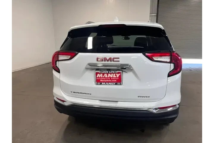 $20990 : GMC Terrain 2024 AWD SLT 4dr image 4
