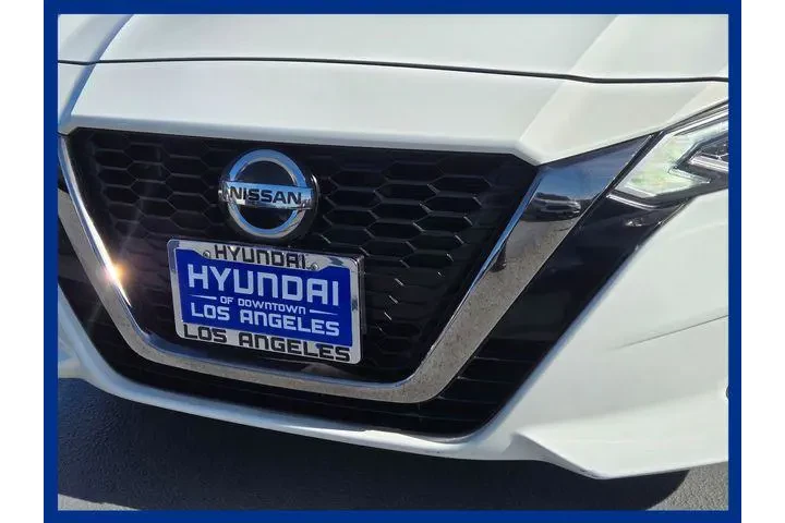 $22695 : Nissan Altima 2020 2.5 SR 4d image 9