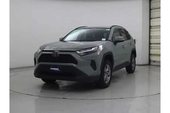 $26998 : Toyota RAV4 2023 AWD XLE 4dr image 4