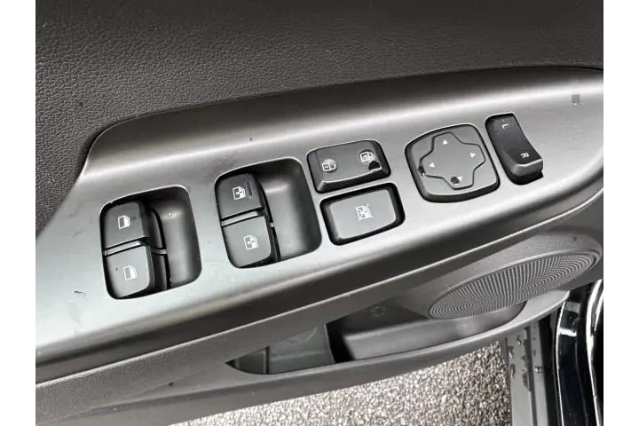 $18998 : Hyundai KONA 2023 AWD SEL 4d image 9