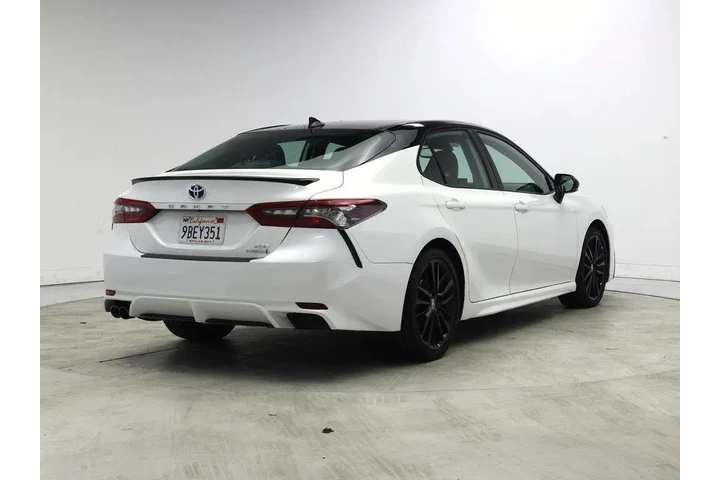 $28998 : Toyota Camry Hybrid 2022 XSE image 8