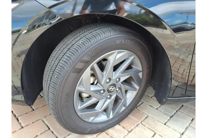 $24990 : Hyundai ELANTRA 2024 SEL 4dr image 9