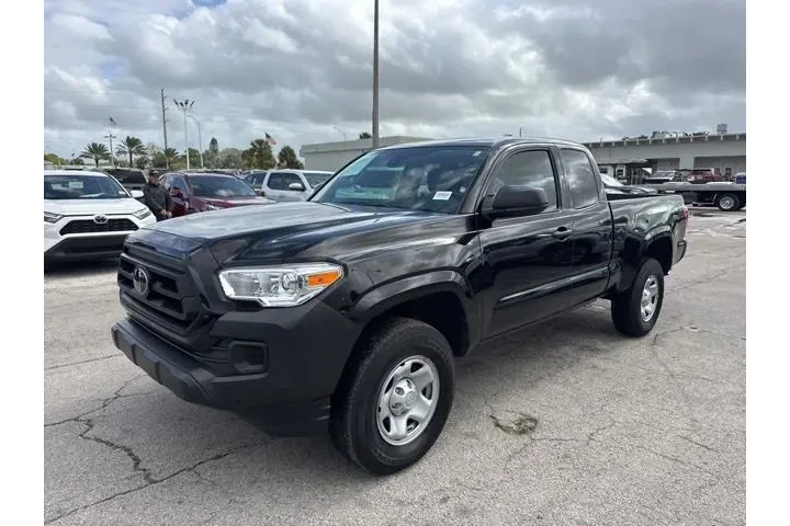 $24988 : Toyota Tacoma 2022 image 7