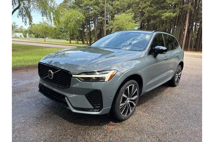 $34171 : Volvo XC60 2023 B5 Plus Dark image 7