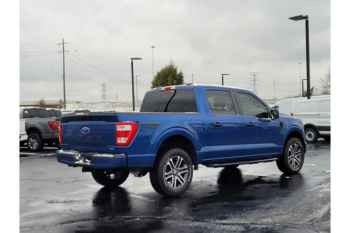 $35997 : Ford F-150 2023 4x4 Lariat 4 image 1
