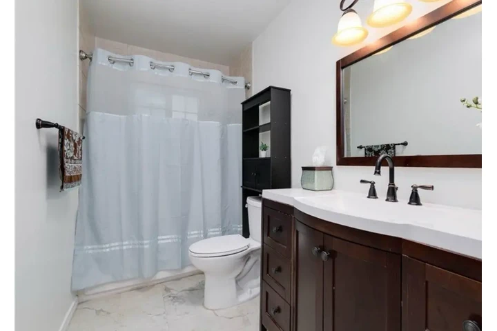 $2400 : 3Bed 2Bath in West Adams, LA image 8