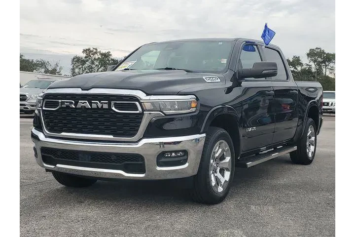 $39993 : Ram 1500 2025 4x4 Big Horn 4 image 2