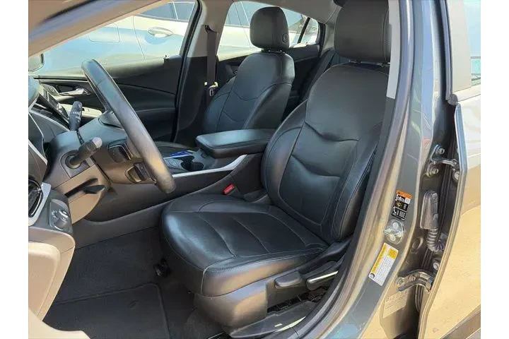 $12600 : Chevrolet Volt 2017 LT 4dr H image 8
