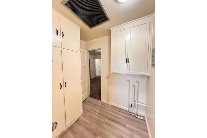 $1400 : Delightful three bedroom house image 9