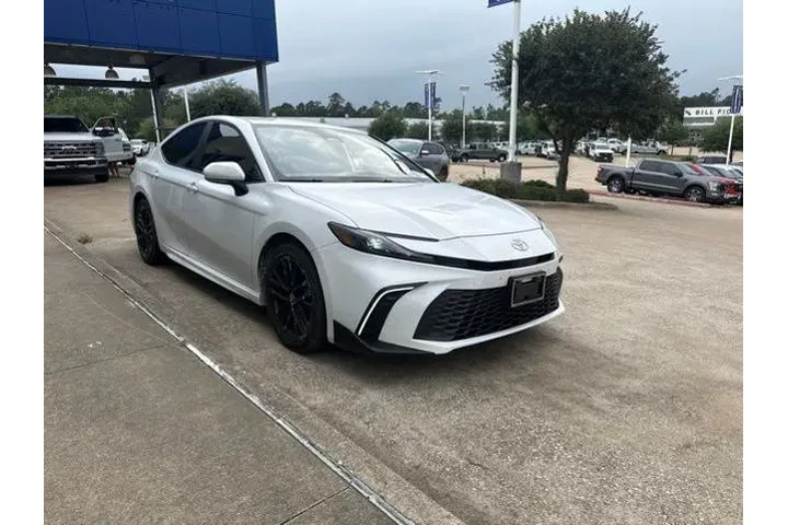 $32988 : Toyota Camry 2026 SE 4dr Sed image 2