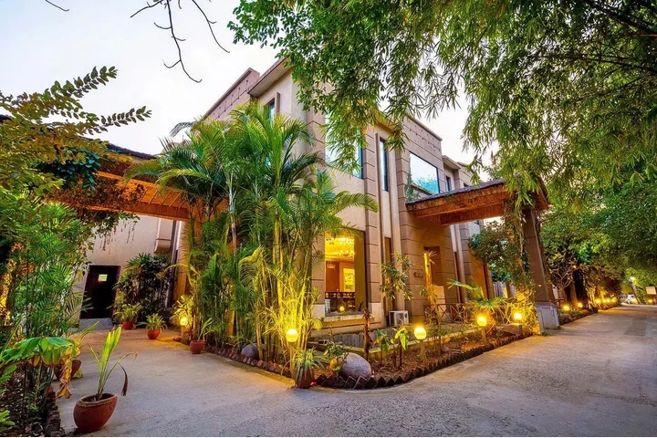 Resort Near Jim Corbett Nation image 1