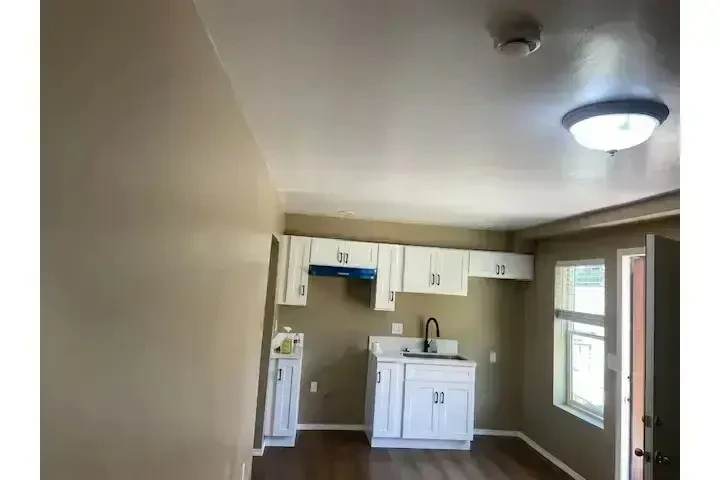 $2800 : AMPLIO APT  3 rec's/2 baños 📍 image 2