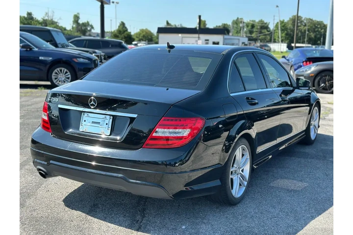 2012 MERCEDES-BENZ C-CLASS C image 9