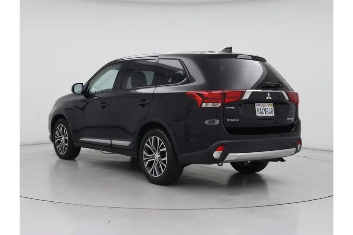 $14998 : Mitsubishi Outlander 2017 SE image 2