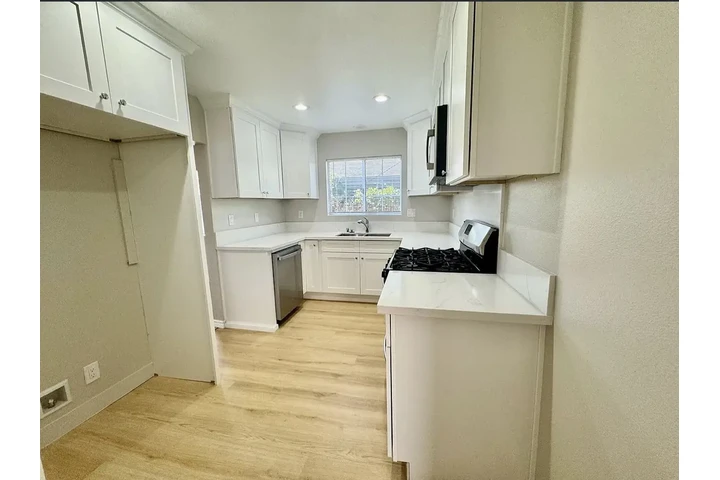 $1700 : Apartamento de 2 habitaciones image 1