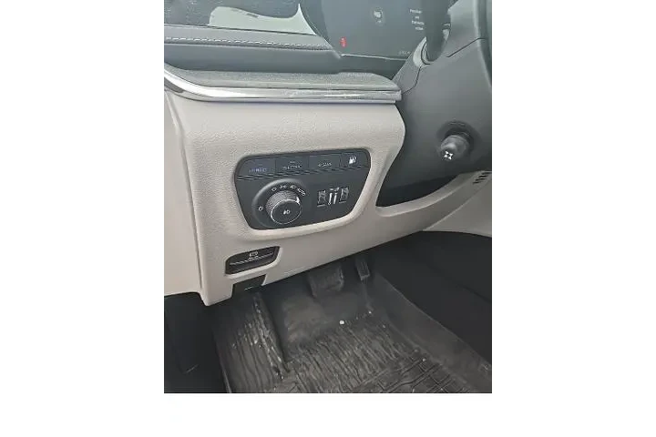 $30996 : Jeep Grand Cherokee 2022 4x4 image 9