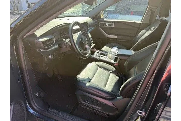 $27983 : Ford Explorer 2022 XLT 4dr S image 9