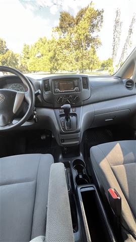 $15500 : NISSAN NV200 image 2