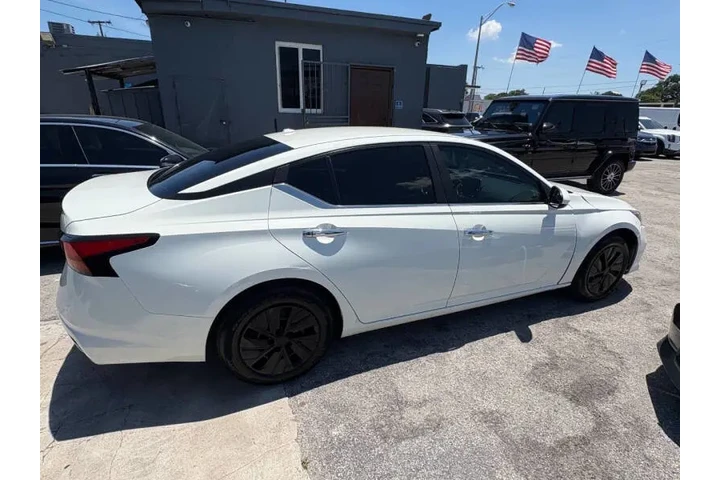 $9900 : 2020 Altima 2.5 S image 9