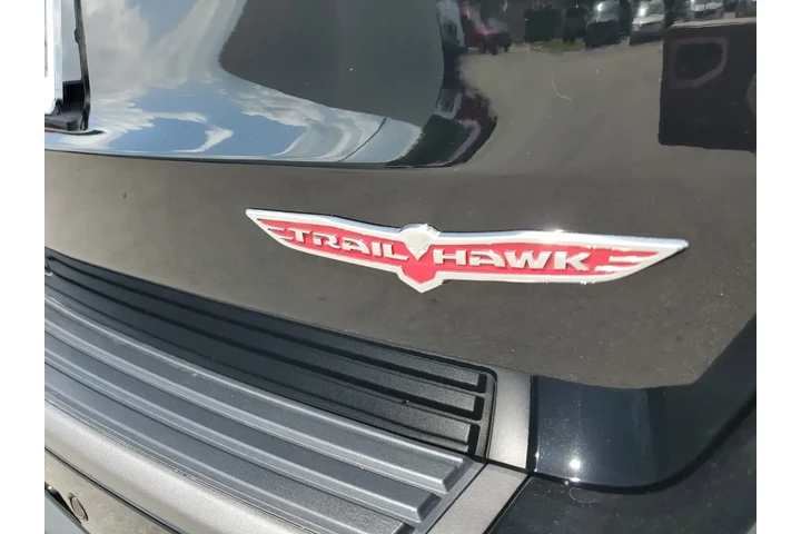 $25880 : Jeep Grand Cherokee 2021 4x4 image 9