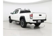 $29998 : Toyota Tacoma 2021 4x4 TRD O thumbnail