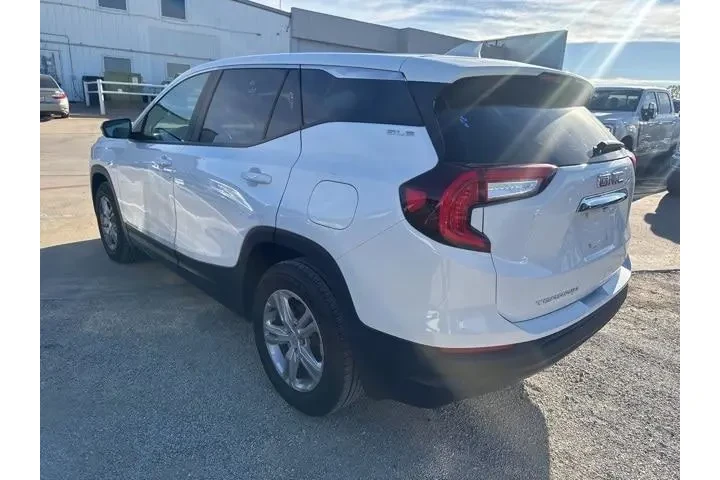 $21000 : GMC Terrain 2024 SLE 4dr SUV image 3