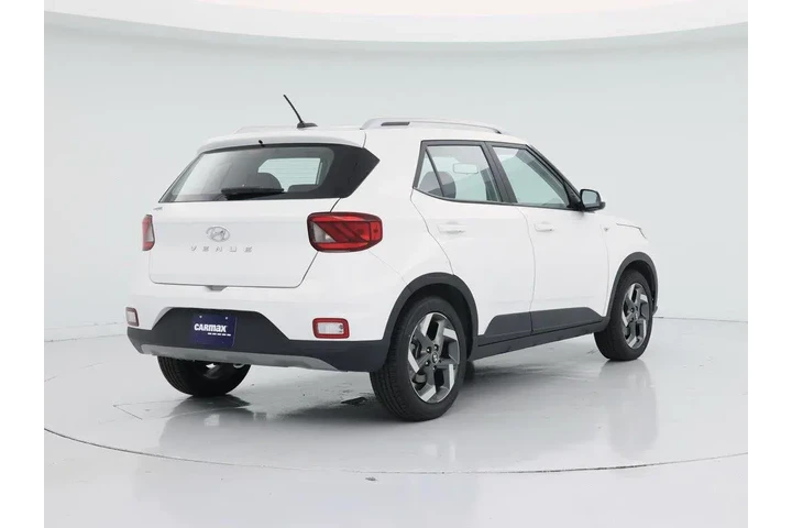 $17998 : Hyundai VENUE 2023 SEL 4dr C image 8