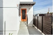 $3299 : 4 beds/ 3 bath home- Inglewood thumbnail