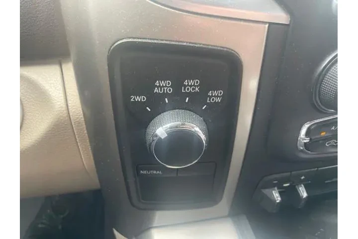 $13139 : Ram 1500 2013 4x4 SLT 4dr Cr image 7