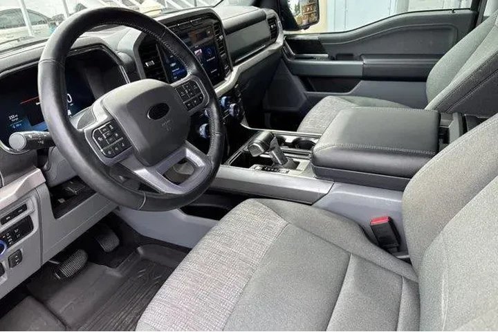 $38513 : Ford F-150 Lightning 2023 AW image 10