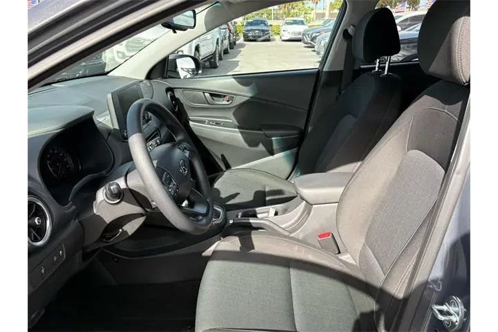 $17585 : Hyundai KONA 2023 SEL 4dr Cr image 9