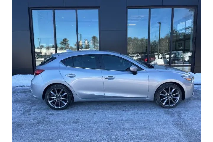 $9995 : Mazda Mazda3 2018 Touring 4d image 5
