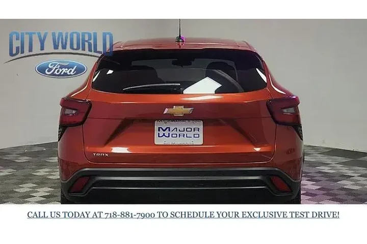 $17957 : Chevrolet Trax 2024 LS 4dr C image 6