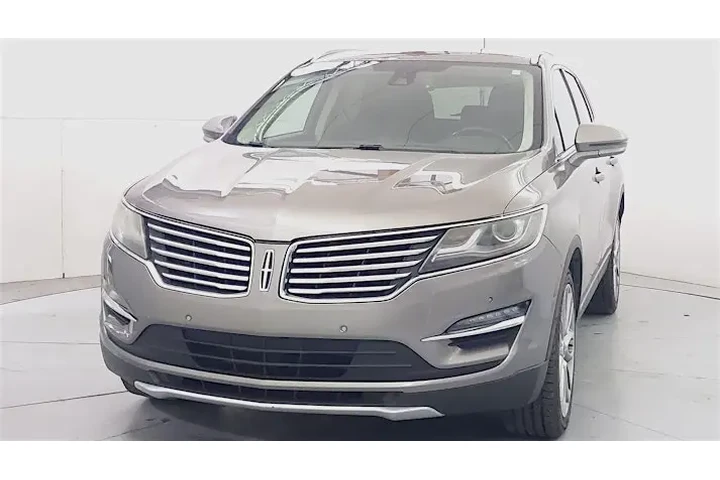2015 Escape SE 4WD image 2
