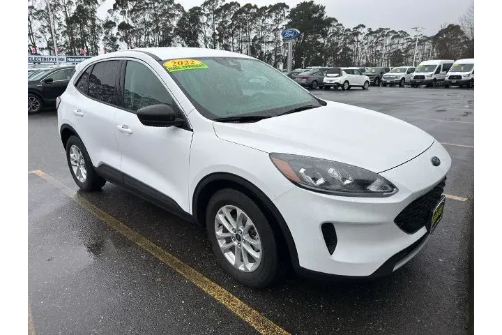 $16995 : Ford Escape 2022 SE 4dr SUV image 8
