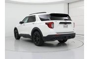 $33998 : Ford Explorer 2022 AWD ST 4d thumbnail